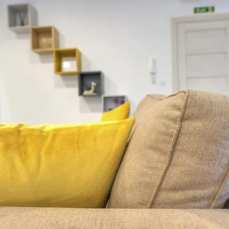 Spacious And Tastefully Furnished 2 Bedroom Ddif1-3 Daire