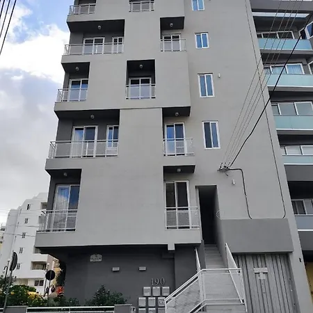 Spacious And Tastefully Furnished 2 Bedroom Ddif1-3 Daire Gzira