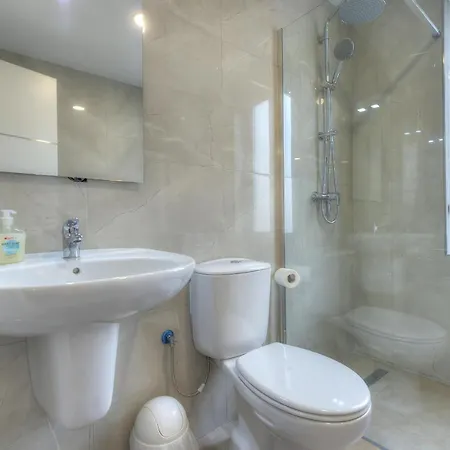 Apartman Spacious And Tastefully Furnished 2 Bedroom Ddif1-3
